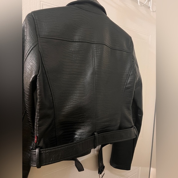 Brand new Levi’s leather jacket - Picture 11 of 14